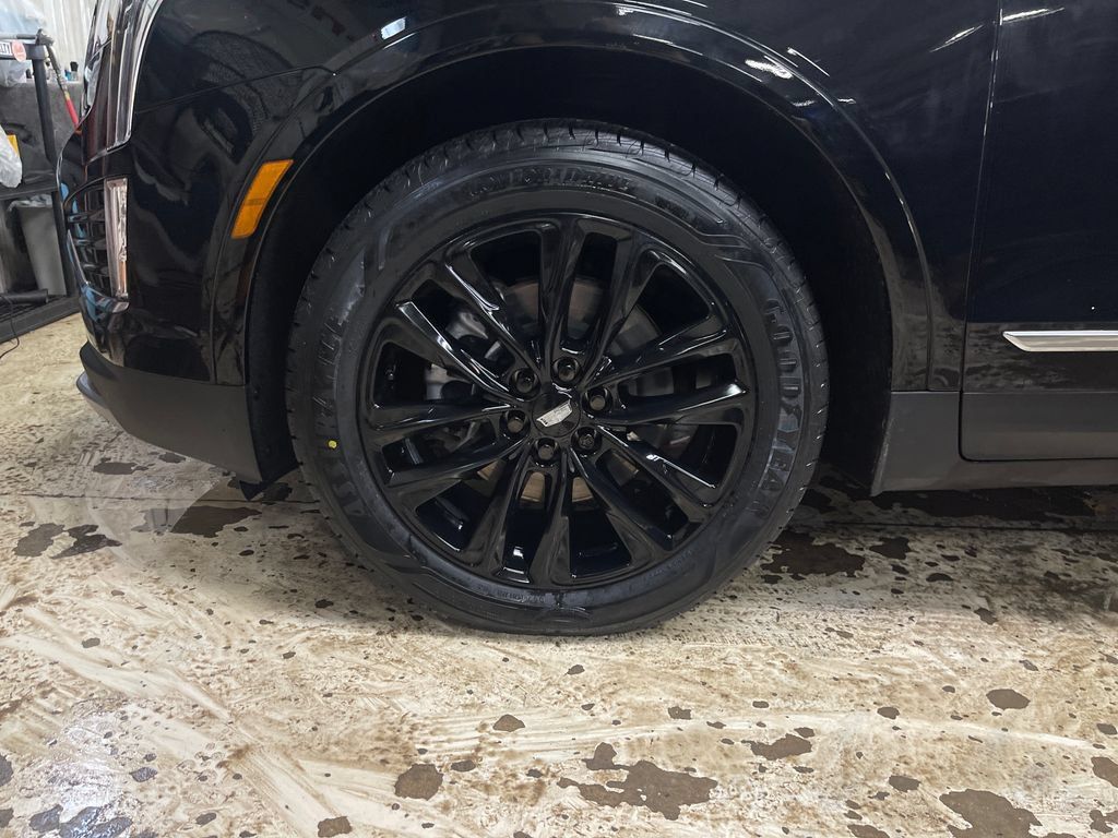 Used 2024 Cadillac XT5 Premium Luxury AWD/4WD image 11