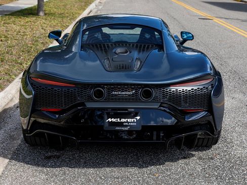 Used 2026 McLaren Artura RWD image 9