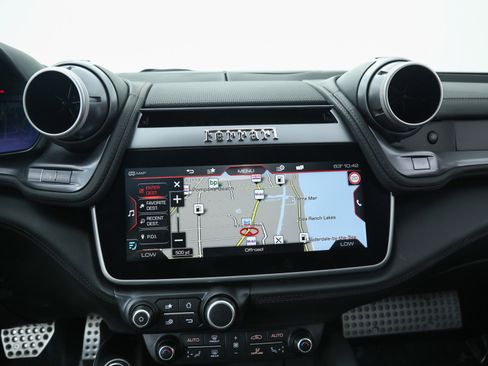 Certified 2020 Ferrari GTC4Lusso image 30