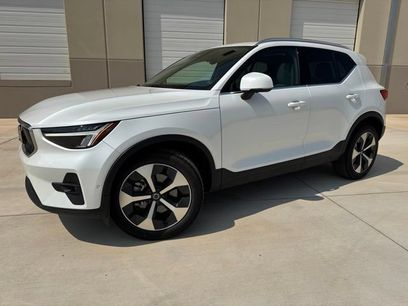 Used 2023 Volvo XC40 B5 Plus w/ Driver Assist Package