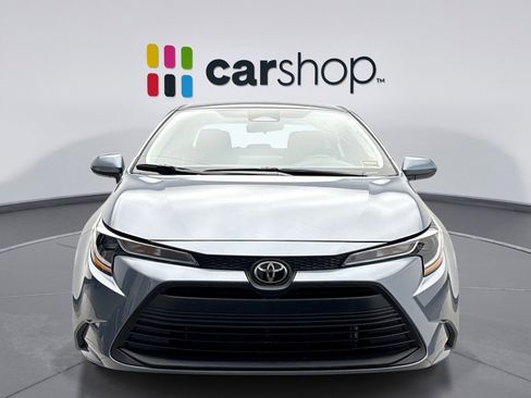Used 2025 Toyota Corolla LE image 8