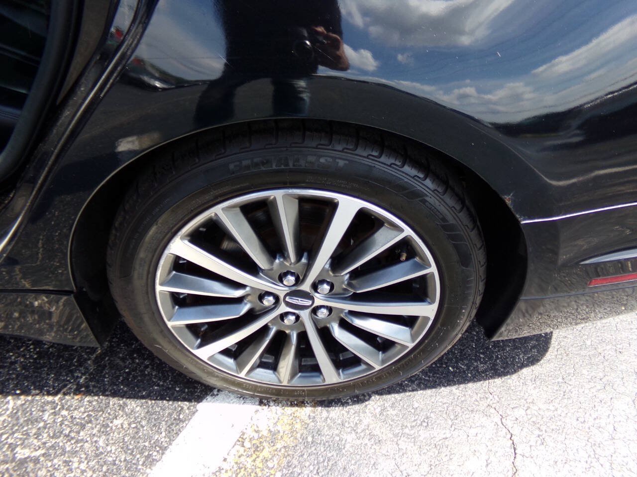 Used 2017 Lincoln MKZ Premiere FWD image 12