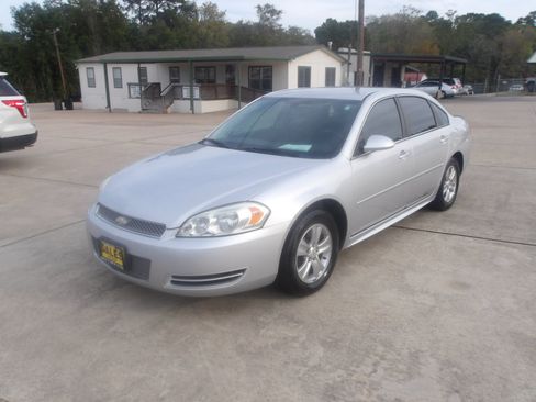 Used 2014 Chevrolet Impala Limited LS image 2