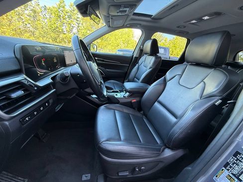 Used 2025 Kia Telluride S AWD/4WD image 26