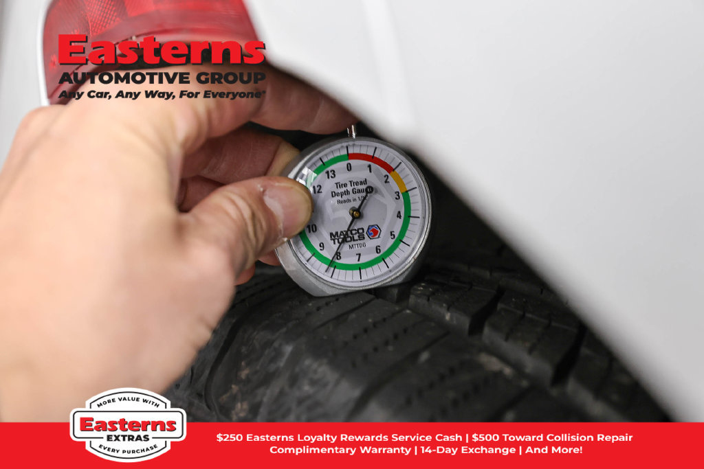 Used 2023 Chrysler Pacifica Touring-L FWD image 32