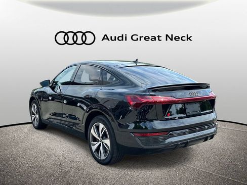 Used 2024 Audi Q8 e-tron Premium Plus w/ Premium Plus Package AWD/4WD image 6