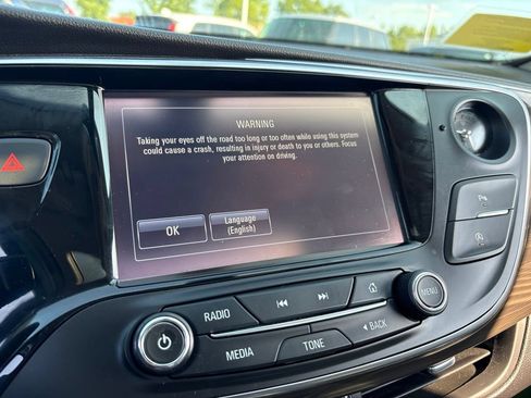 Used 2019 Buick Envision Essence AWD/4WD image 24