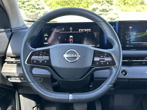 Used 2023 Nissan Ariya AWD image 7