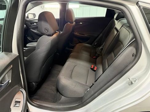 Used 2016 Chevrolet Malibu LT FWD image 10
