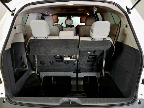 Used 2022 Toyota Sienna LE FWD image 17