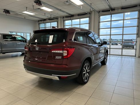 Used 2021 Honda Pilot Touring image 5