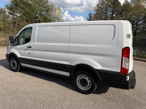 Used 2019 Ford Transit 150 130 Low Roof RWD image 6