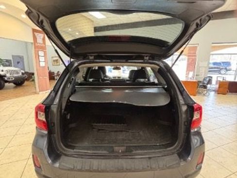 Used 2016 Subaru Outback 2.5i Limited image 13