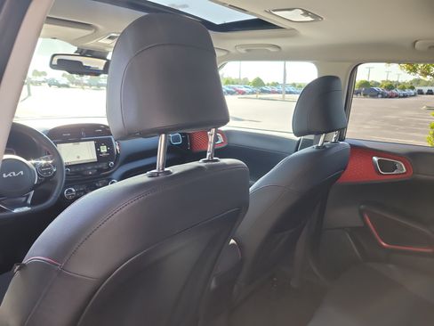 Used 2023 Kia Soul GT-Line w/ GT-Line Technology Package FWD image 13