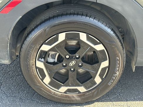 Used 2025 Hyundai Santa Fe SEL image 17