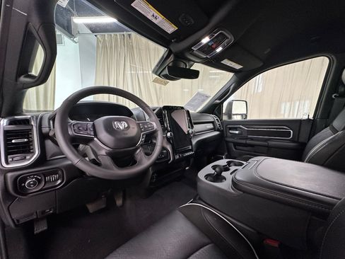 Used 2026 RAM 2500 Laramie AWD/4WD image 28