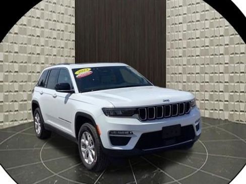 Certified 2023 Jeep Grand Cherokee Limited AWD/4WD image 1