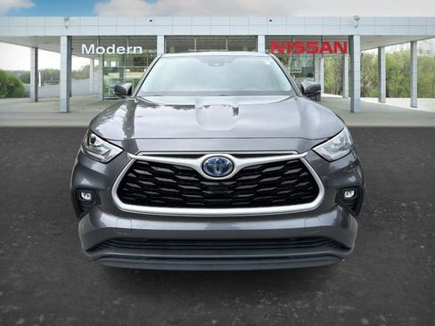 Used 2020 Toyota Highlander LE AWD/4WD image 8