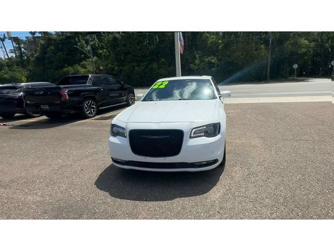 Used 2022 Chrysler 300 S RWD image 7