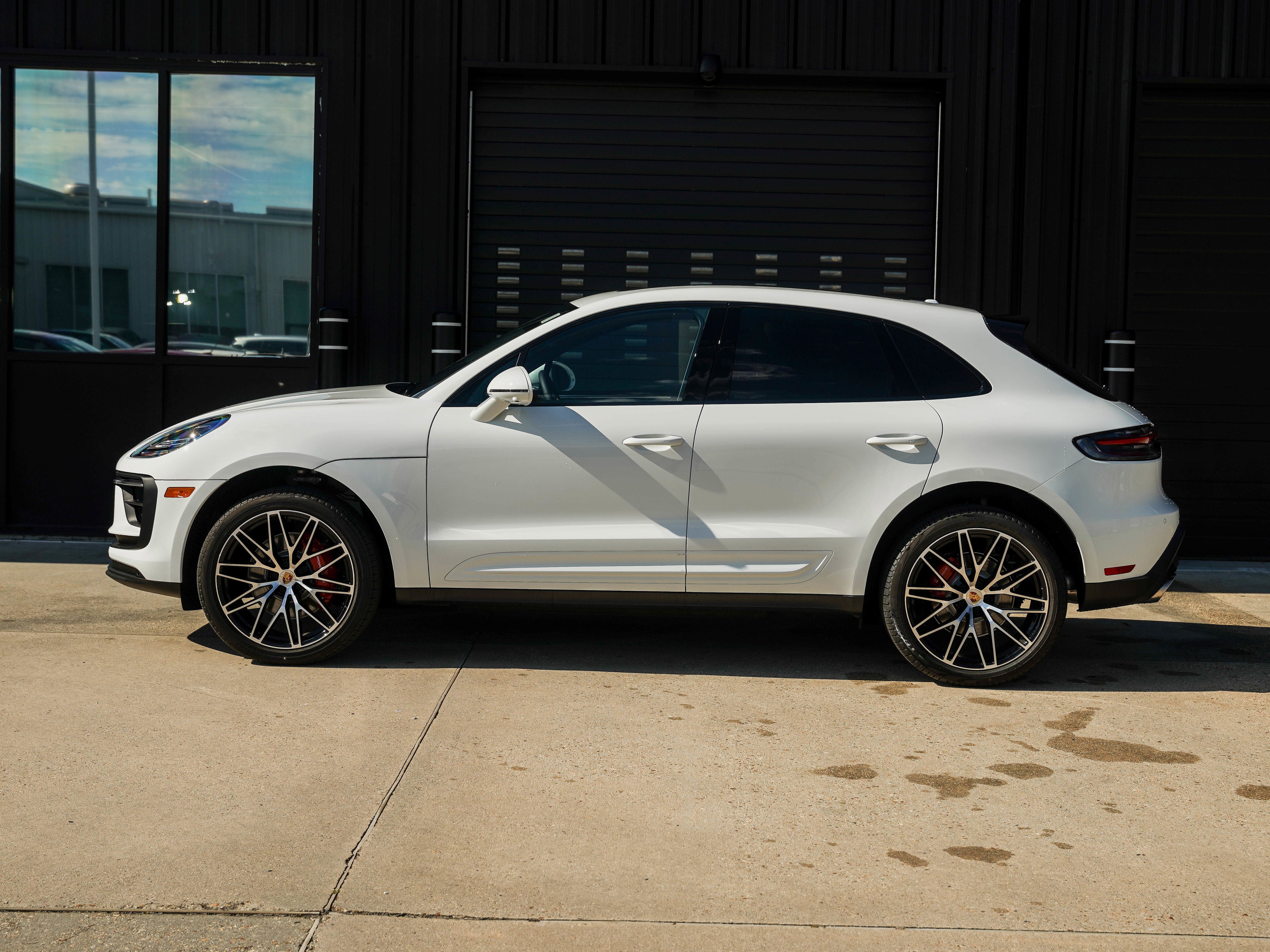 Certified 2026 Porsche Macan S AWD/4WD image 2