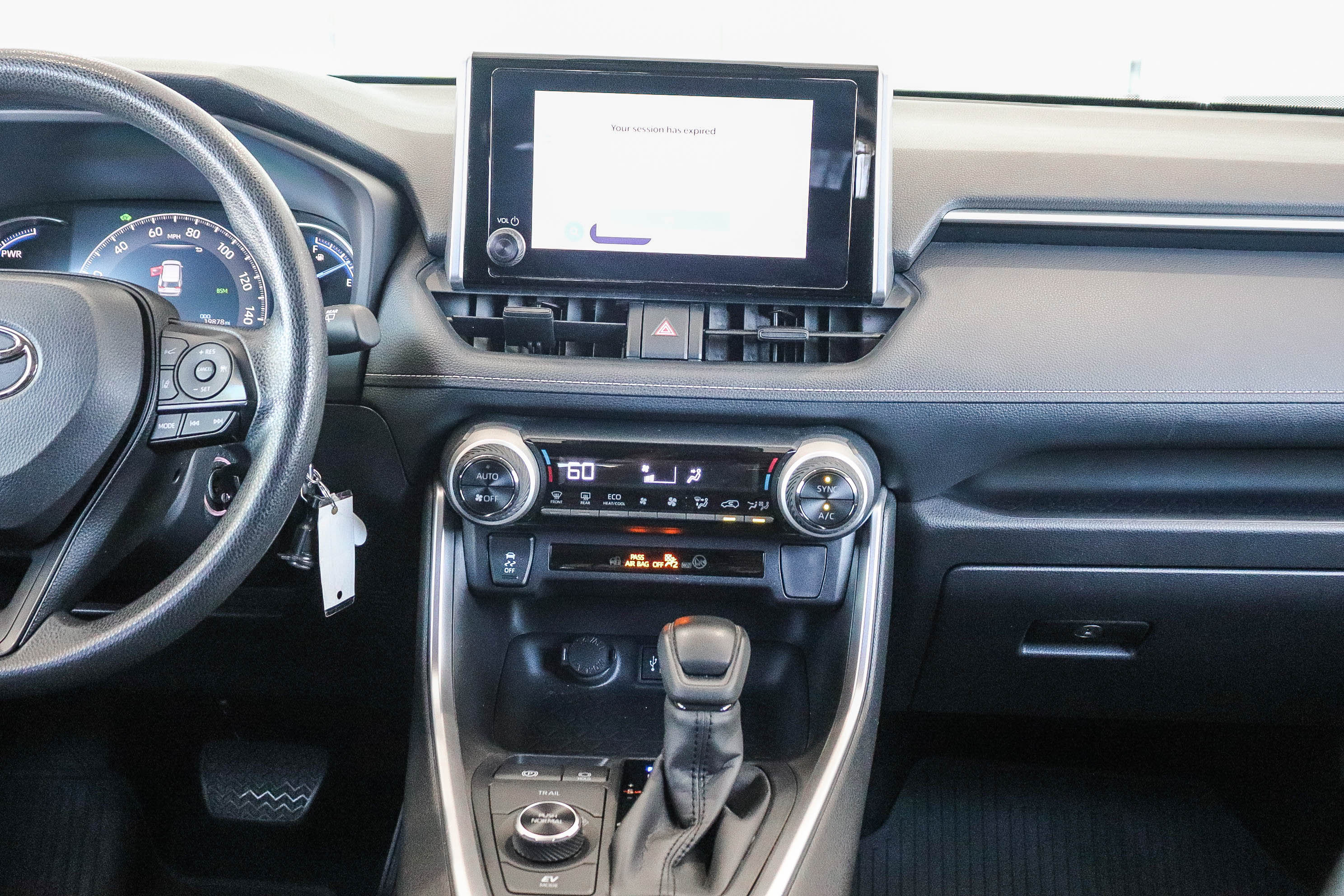 Used 2025 Toyota RAV4 LE AWD/4WD image 12