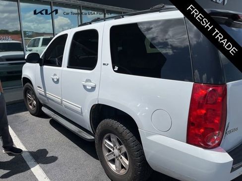 Used 2012 GMC Yukon SLT RWD image 2