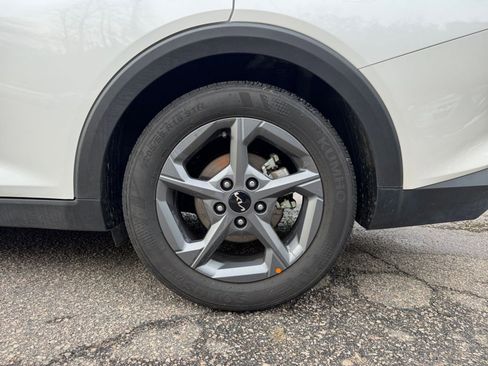 Used 2025 Kia K4 LXS image 27