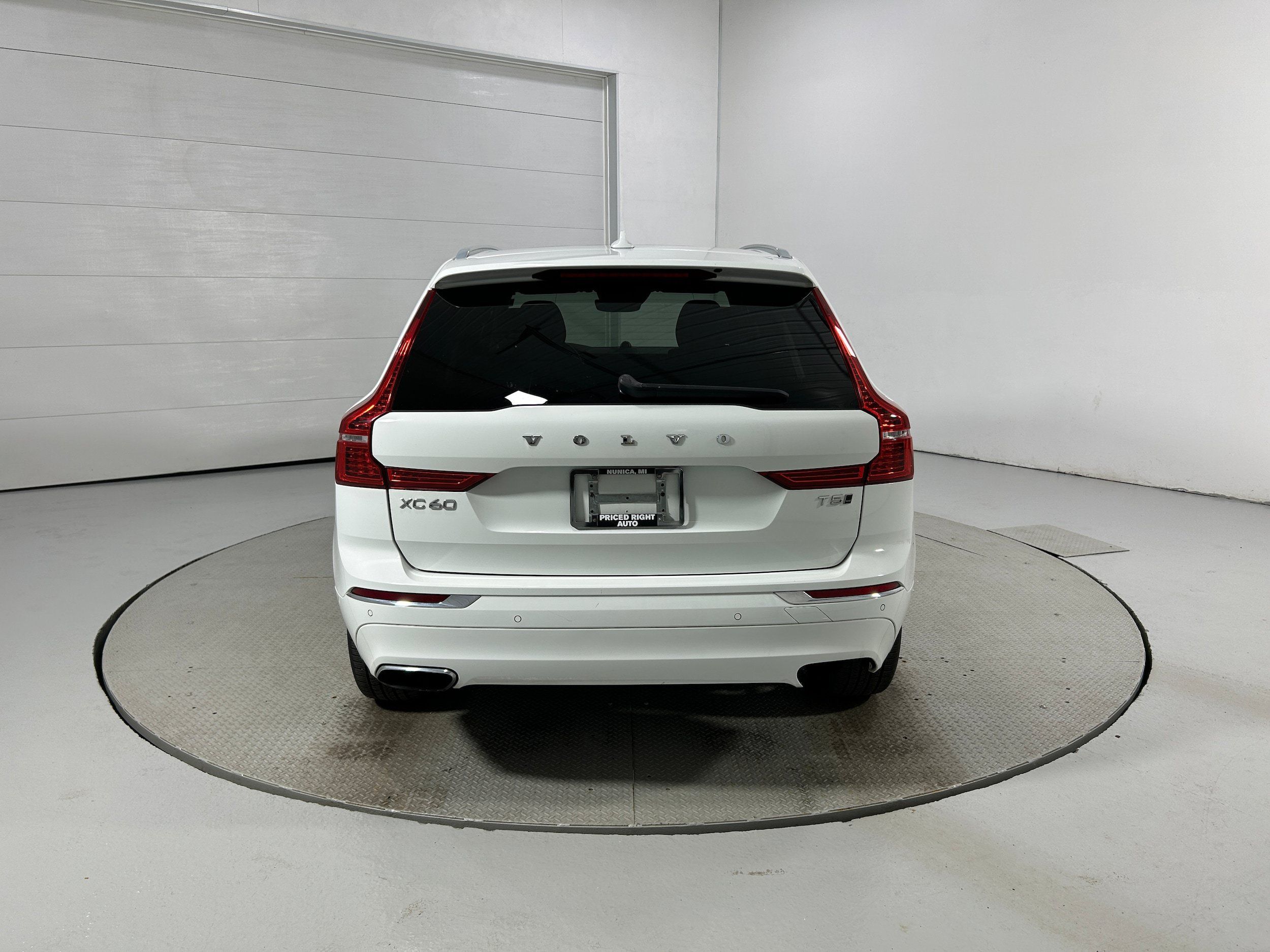 Used 2021 Volvo XC60 T5 Inscription AWD/4WD image 32