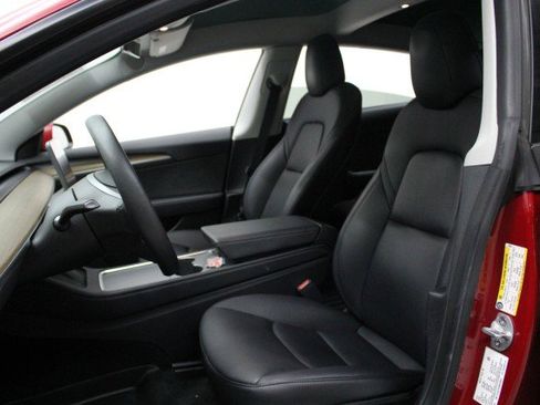 Used 2022 Tesla Model 3 Performance image 8