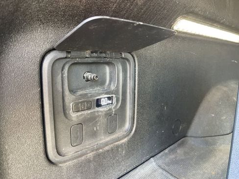 Used 2023 Rivian R1T Adventure image 30