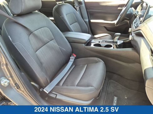 Used 2024 Nissan Altima 2.5 SV AWD/4WD image 22