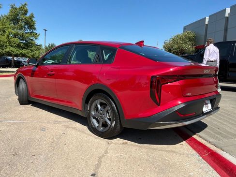 Used 2025 Kia K4 FWD image 8