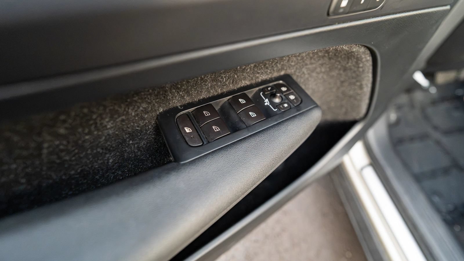 Used 2019 Volvo XC40 T5 Inscription AWD/4WD image 35