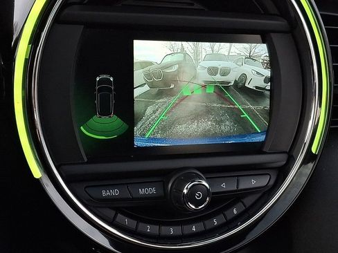 Used 2021 MINI Cooper 2-Door Hardtop w/ Storage Package image 19