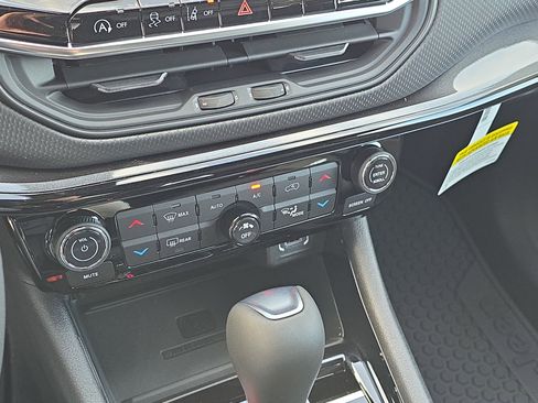 New 2026 Jeep Compass Latitude w/ Quick Order Package 29K image 15