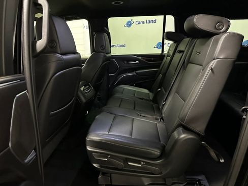 Used 2023 Cadillac Escalade ESV Luxury RWD image 14