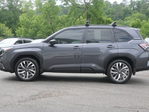 Certified 2025 Subaru Forester Touring w/ Popular Package - Touring AWD/4WD image 6