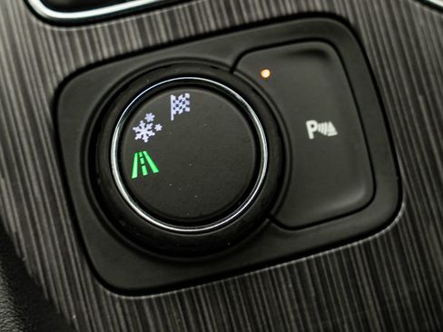 Used 2019 GMC Acadia SLT FWD image 40