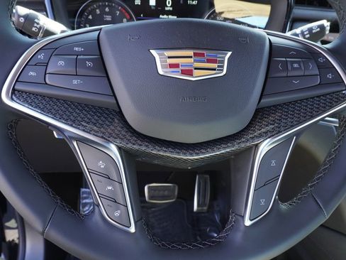New 2026 Cadillac XT5 Sportv image 18