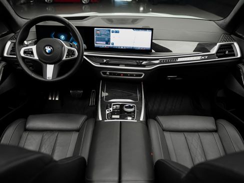 Used 2024 BMW X7 xDrive40i w/ Executive Package AWD/4WD image 43