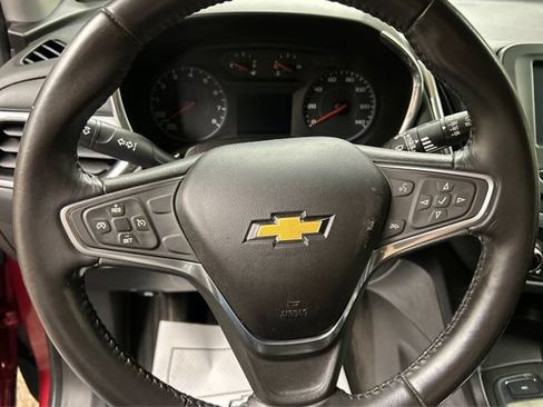 Used 2018 Chevrolet Equinox LT AWD/4WD image 17