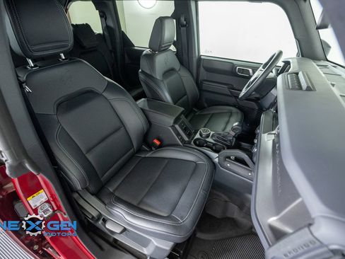Used 2025 Ford Bronco Badlands AWD/4WD image 49