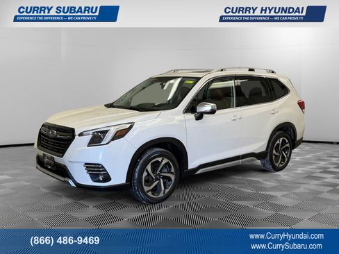 Used 2022 Subaru Forester Touring image 1