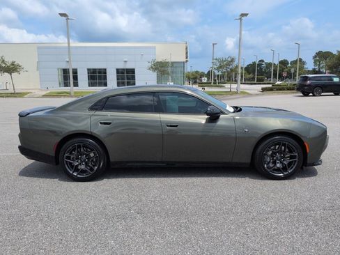 Used 2026 Dodge Charger Scat Pack AWD/4WD image 4