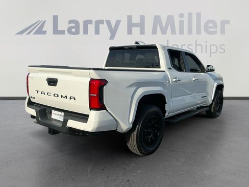 Certified 2025 Toyota Tacoma SR5 image 5