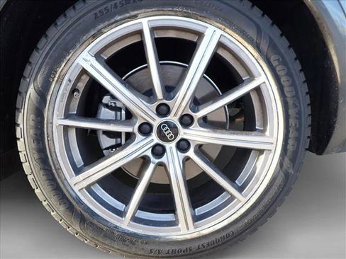 Used 2023 Audi Q5 e Premium Plus image 7