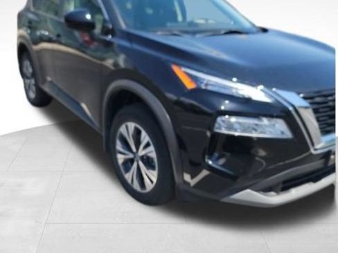 Used 2023 Nissan Rogue SV AWD/4WD image 3