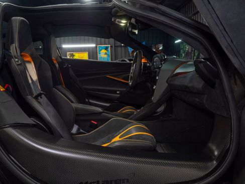 Used 2018 McLaren 720S Performance image 31