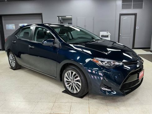 Used 2019 Toyota Corolla XLE FWD image 4