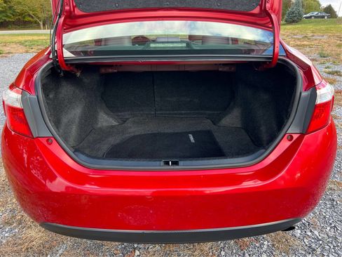 Used 2014 Toyota Corolla image 12